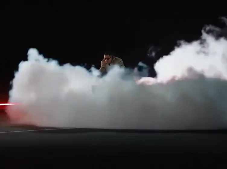 Smoke around the subject during the landing in the built-in Roadster AI reference